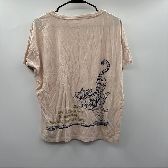 Uniqlo x Disney Cream Winnie-the-Pooh & Tigger Graphic Short Sleeve Top Sz M - Picture 2 of 8